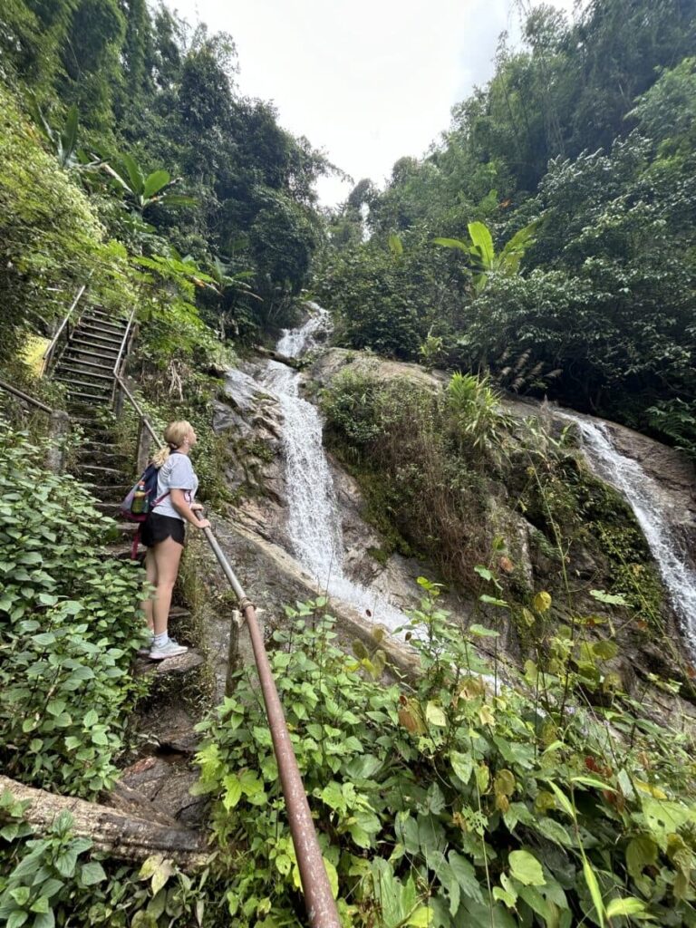 waterfall hikes in chiang mai
